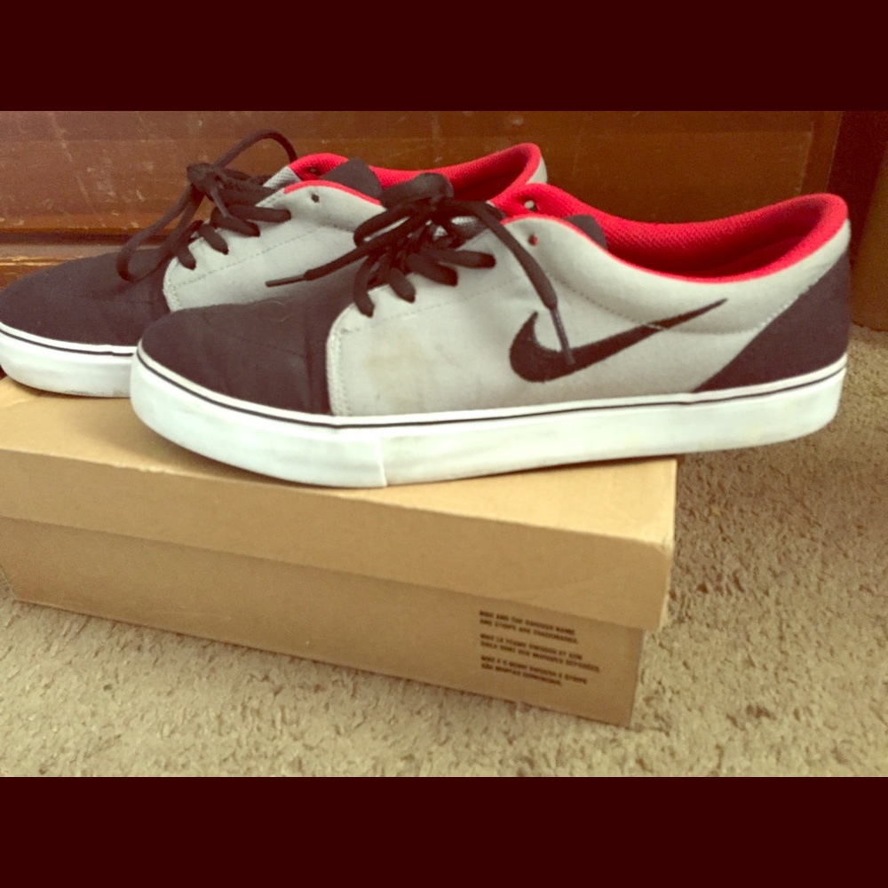 Nike Canvas